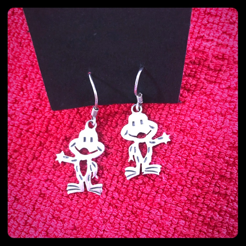 ♥️🐸Sterling little frog earrings!